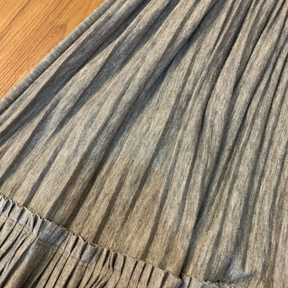 Sundance Grey V-neck Pleated Midi Dress - Picture 10 of 11